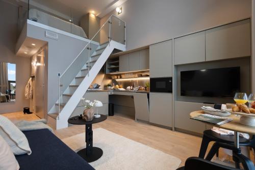 Executive Studio image 5