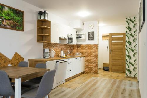 Przestronny Apartament Sun Seasons 24 w Szklarskiej Porębie z Widokiem na Góry by Noclegi Renters, Szklarska Poręba (foto 8)