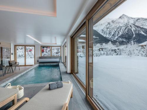 Chalet de luxe avec piscine intérieure et sauna, proche Chamonix - FR-1-343-261 - Tap to explore photos