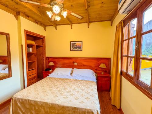 2 bedrooms, 3 beds