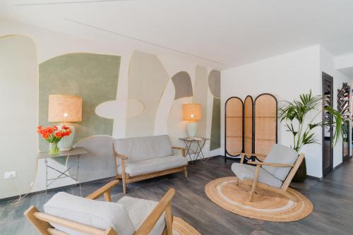 Glass House - Smart Rooms & Parking in เลชเช่