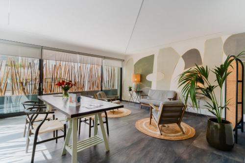 Glass House - Smart Rooms & Parking – Lecce, OK