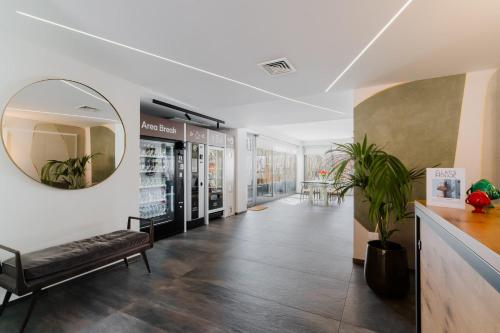 Glass House - Smart Rooms & Parking in เลชเช่