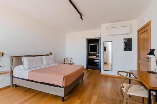 Glass House - Smart Rooms & Parking – Lecce, OK