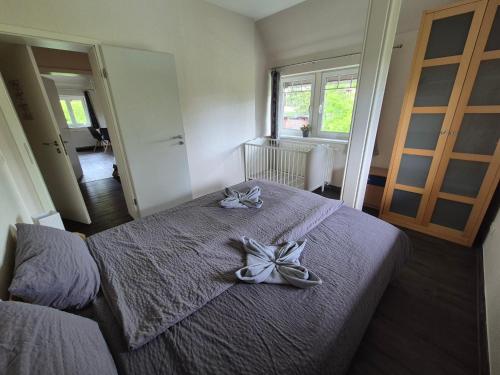 One-Bedroom Apartment with Balcony image 4