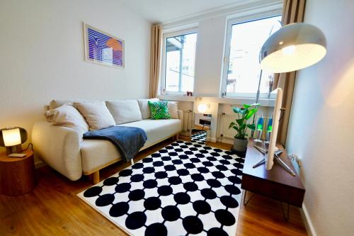 Modern Apartment in lively & trendy Belgian Quarter, Cologne, Colonia
