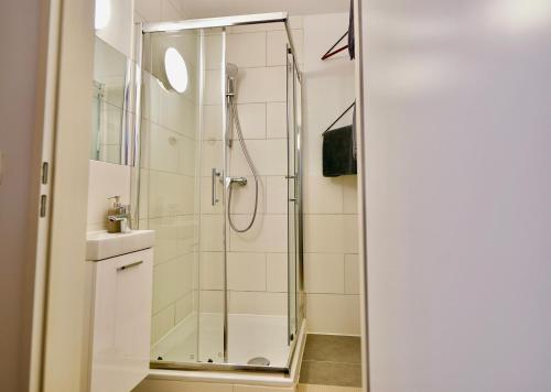 Modern Apartment in lively & trendy Belgian Quarter, Cologne, Colonia (foto 8)