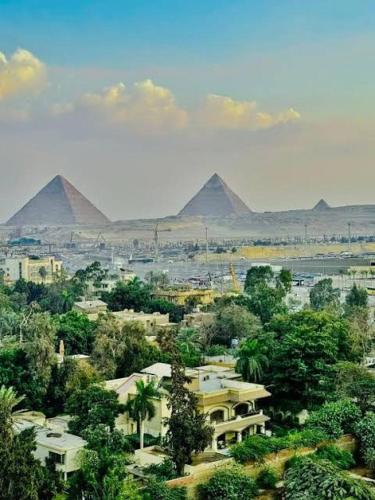 Le Royal Museum & Giza Pyramids view - image 14