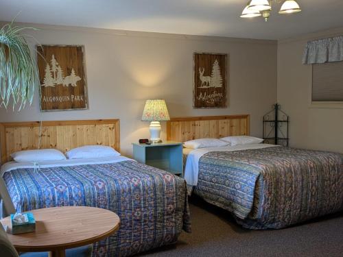 . Dwight Village Motel