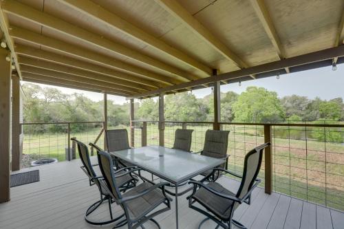 Cool Mornings, Crackling Fires, Monster Catfish!! in โคลัมบัส (TX)