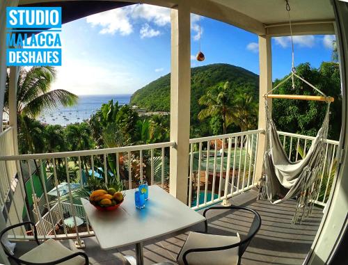 Μπαλκόνι/βεράντα, Studio Malacca, Malanga et Majacudja - Ô Cœur de Deshaies (Studio Malacca, Malanga et Majacudja - O Cœur de Deshaies) in Ντεχάιες
