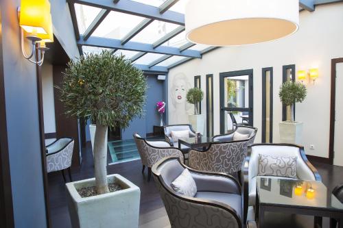 BEST WESTERN PLUS CANNES RIVIERA & SPA - image 4