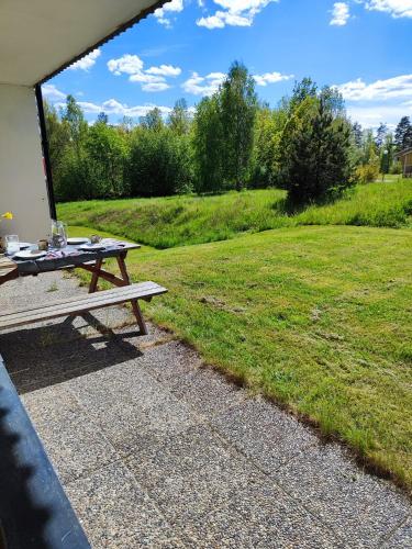 Erkély/terasz, Pauliström - Schöne Ferienwohnung für bis zu 4 Personen - 60qm (Paulistrom - Schone Ferienwohnung fur bis zu 4 Personen - 60qm) in Kvillsfors