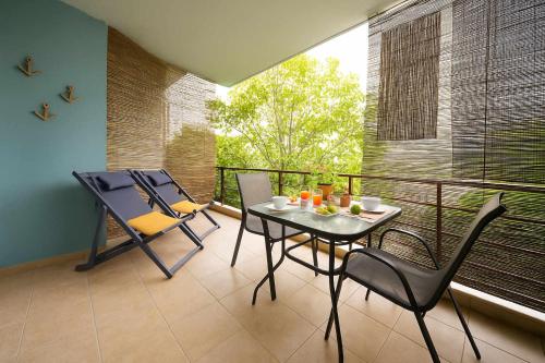 Urban Bloom Oasis - Mini Zen Maison – khách sạn tại Mpournias