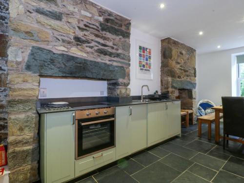 Zunanjost, Ty Capel Bethania in Plas Gwynant