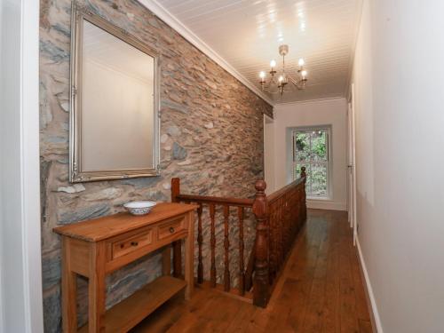 Zunanjost, Ty Capel Bethania in Plas Gwynant