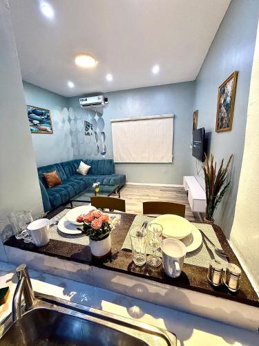Teal Open Plan 1 Bed & Parlour Lekki 1 24-7 Power, Netflix, WIFI, Lagos (zdjęcie 5)