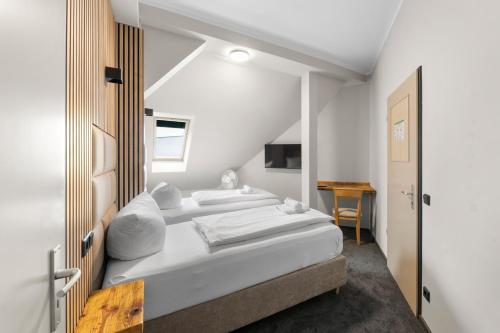 Hotel Comenius Room Type - Large Double or Twin Room
