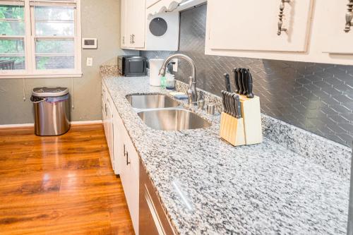 Pet-Friendly St Paul Home Fireplace and Office Area in Mendota, USA