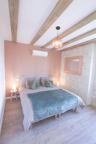 Gîte de la Tour - 6 personnes (Gite de la Tour - 6 personnes) in Neuille