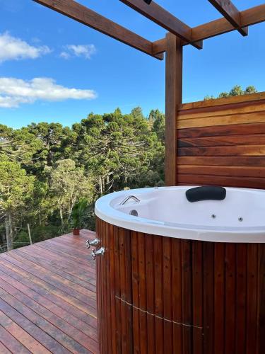 Cabana em Campos do Jordão com ofurô e vista única - Cabana 1 (Cabana em Campos do Jordao com ofuro e vista unica - Cabana 1) in 蘭舒阿萊格里公園
