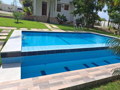 Фасада на хотела, The Getaway Experience Villa in Kibaha