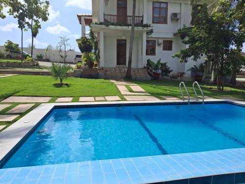 Фасада на хотела, The Getaway Experience Villa in Kibaha