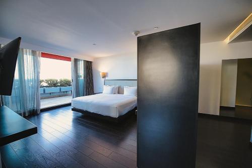 One Bedroom King Suite with Terrace room in Hilton DoubleTree Guadalajara Centro Historico