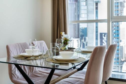 Chic Marina Arcade Apartment Minutes to Beach, Dubaï (photo 5)