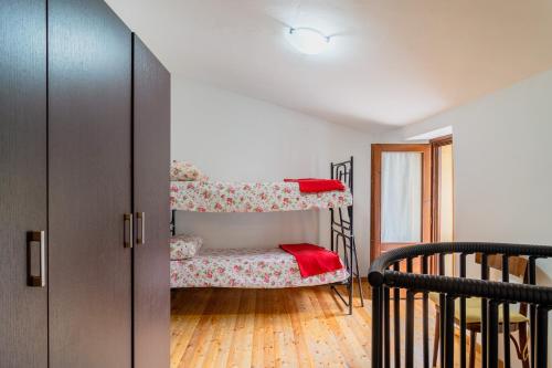 Casa Vacanze con Vista sulla Valle Soana in 瓦爾普拉托索阿納