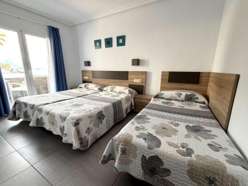 Standard Triple Room image 10