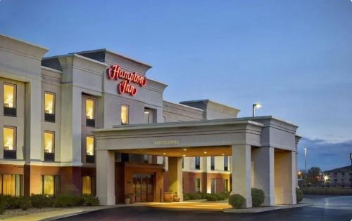 Hampton Inn Batavia - image 14