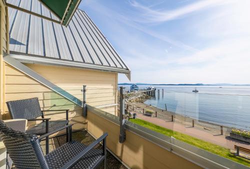 Sidney Waterfront Inn & Suites near สนามบินนานาชาติวิกตอเรีย