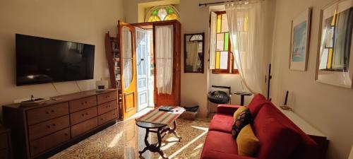 Malta, Sliema holiday flat - minutes from the sea!, Sliema