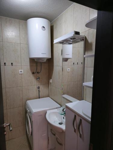 Omega 2 Apartment Budva - image 2