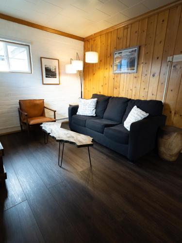 Lake Front Cabins - image 11
