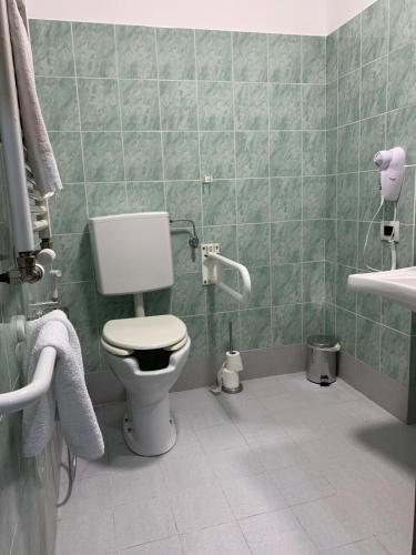 Twin Room - Disability Access