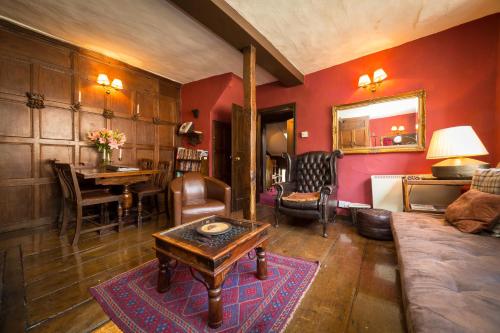 The Old Gallery & Chamber