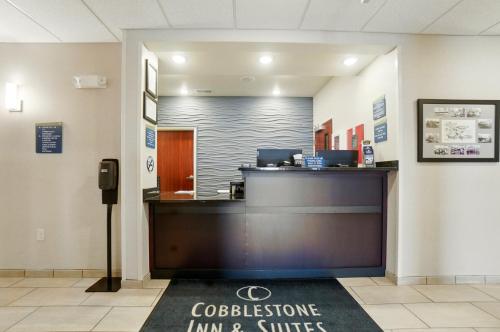 Cobblestone Hotel & Suites - Russells Point at Indian Lake in Russells Point, USA
