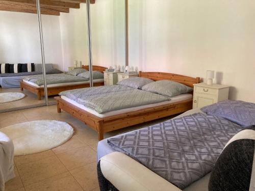 Bed, Na Mlejne in Borovna