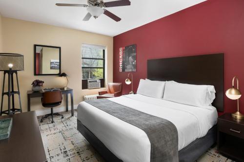 King Suite room in Majestic Hotel