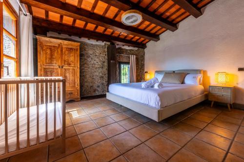 MAS PUIG PIQUÉ - piscina privada, porche, BBQ, y WIFI - 15 PERSONAS (MAS PUIG PIQUE - piscina privada, porche, BBQ, y WIFI - 15 PERSONAS) in Hostalric