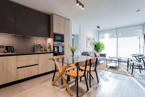 Modern 2BR Las Condes Apt Prime Spot