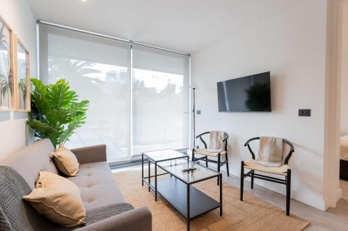 Modern 2BR Las Condes Apt Prime Spot