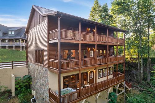 Wink Bear Lodge by Venture Smoky Mountains - image 4