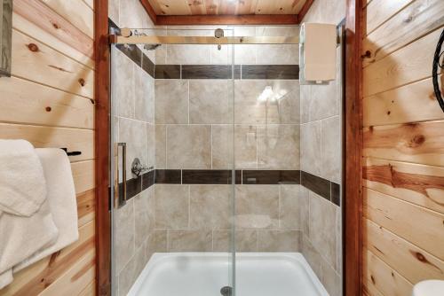 Wink Bear Lodge by Venture Smoky Mountains - main image