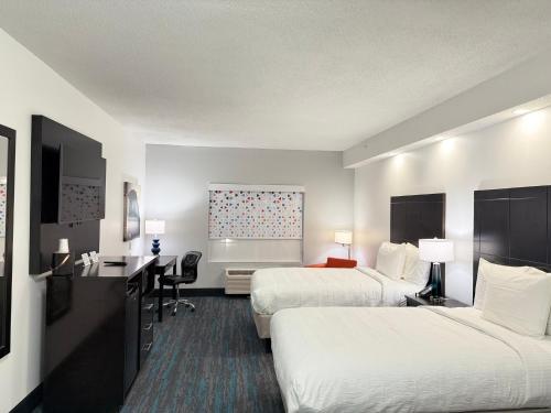 2 double beds