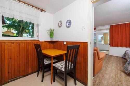 Apartment Car - image 4