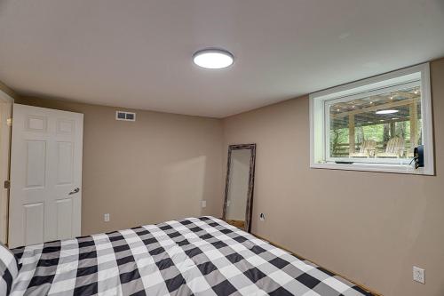 Glades Getaway by Venture Smoky Mountains - image 5