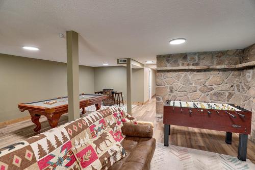 Glades Getaway by Venture Smoky Mountains - image 12